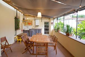 Casa San Girolamo Historic flat with cosy Terrace in Luccas city Centre
