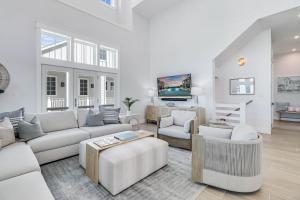 Lakeside Luxury 230 LAK