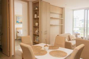 Cozy apartment next to the beach! - 4hvězdičkové hotely ve městě Gaira