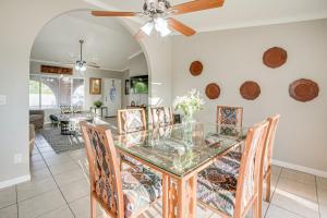 8 Mi to State Farm Stadium Glendale Home with Grill