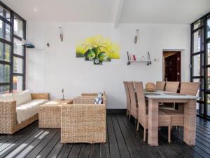 Lovingly furnished 2 room apartment with terrace, Jaroslawiec