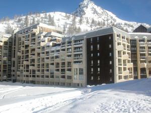 Studio rénové au pied des pistes avec Wi-Fi - FR-1-292-214