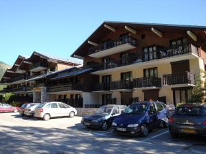 Appartements Beau T3 renove, terrasse sud, pres commerces & telepherique - FR-1-464-238 : photos des chambres