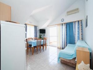 Apartments Ana & Bogdan - One Bedroom Apartment with Terrace and Sea View A1 ST