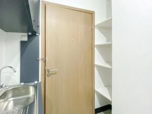 Comfy and Modern Studio at Cordova Edupartment Semarang Apartment By Travelio