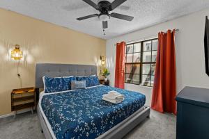 Relaxing 5br W Heated Pool, Billiards & Foosball