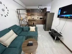 Deluxe One-bedroom Apartment Near Metro & Tbilisi Sea - Grmagele
