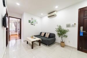 Tan Son Nhat Airport Apartment by SABAY