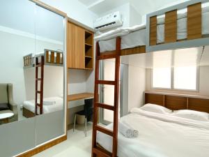 Minimalist and Homey Studio at Transpark Juanda Bekasi Timur Apartment By Travelio