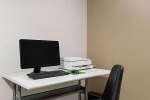 Super 8 by Wyndham Germantown/Milwaukee - Delafield