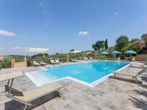 Lavish Holiday Home in Volterra with Pool
