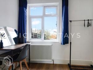 Watford Large 5BR Home - Contractors & Families