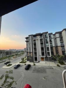 للايجار في مدينتي b8 ارقي منطقه اعلي تميز اول سكن