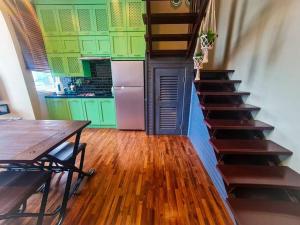 Premium Vintage Home 2 Master Bedrooms 2 to 4 Pax Comfy Stay for Friends and Family