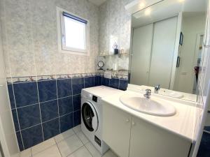 Appartements VILLA MARINA 2 pieces avec parking et wifi centre : photos des chambres