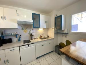 Appartements VILLA MARINA 2 pieces avec parking et wifi centre : photos des chambres