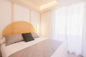 Los 6 by GRUPO CCOMMO - Espinardo