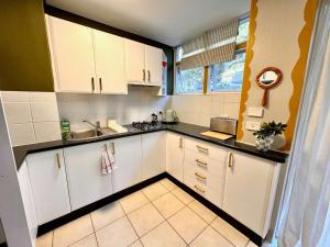 Harborside Studio Apt Walk to Shops Eateries