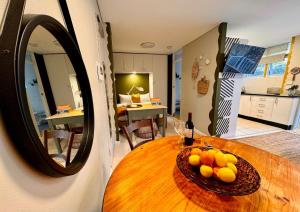 Harborside Studio Apt Walk to Shops Eateries