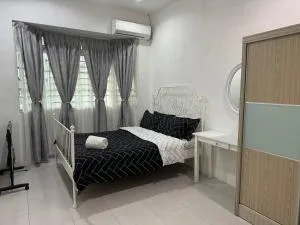 Homestay Samsul Sungkai - 安顺