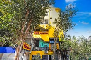 Relax Inn - Drive In Road