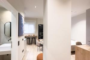 Athenian Luxe & Cozy Studio