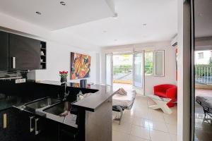 HENRI CAMILLE AGENCY - Bosquets - Studio w terrace close center