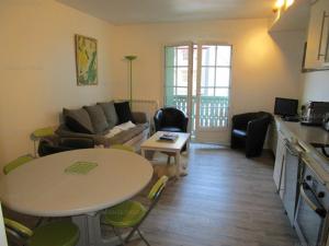 Appartement 6 pers Ascenseur Centre-Ville - FR-1-234-241