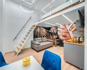 Loft 8 - Cozy Stylish Stay with parking