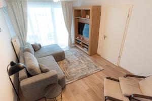 Apart B&V 706 Coresi - Balcony & Free Parking