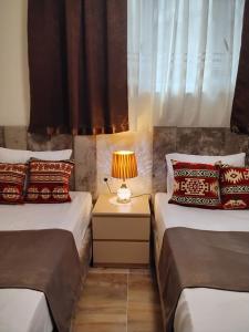 Cozy centrally located room for two 2, 10 min walk from city center