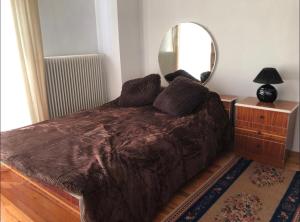 ΚΟΝΤΑ ΣΤΑ ΛΟΥΤΡΑ ΠΟΖΑΡ ΚΑΙ ΚΑΪΜΑΚΤΣΑΛΑΝ