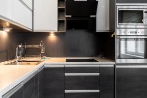 Kochanowskiego City Centre Apartment by BookingHost