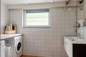 Kattarp Cellar Free Parking & Private Entrance