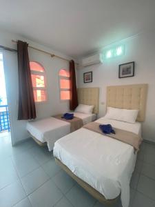 Playmar Pool by Wave Properties