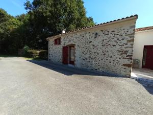 Maisons de vacances Le Refuge d'Aglae : Maison 3 Chambres