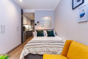 Lively space in a vibrant, Woodstock area