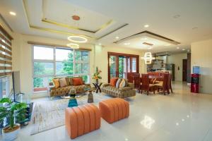 Private Villa - Overlooking View of Taal R-Maison