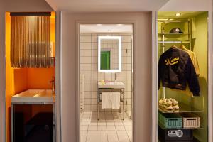 Hotels Mama Shelter Lyon : photos des chambres