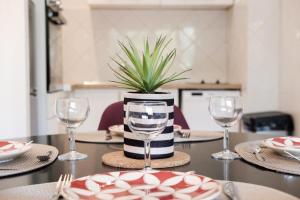 Appartements Les Sorbiers - CENTRE VILLE - Spacieux & Climatisation : photos des chambres