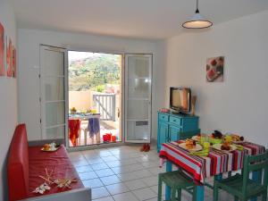 Appartements Apartment in France with Balcony & Garden View : photos des chambres