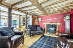 Huge Cottage for Sophisticated Hen Party and Large Groups