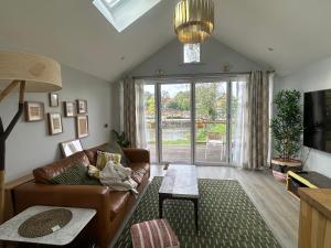 Beautiful&quite warehouse