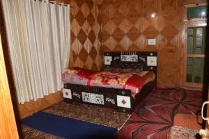 Apple valley homestay - Sainj