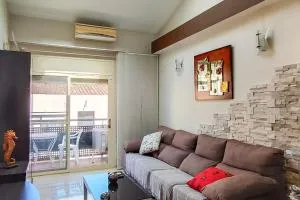 Fee4Me Comfortable flat near the sea - 圣阿德里安-德贝索斯