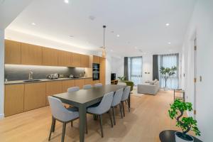 Kings Cross - Luxury 3 Bed Apartment, Private Balcony