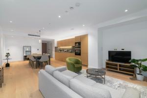 Kings Cross - Luxury 3 Bed Apartment, Private Balcony