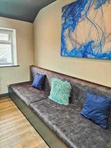 Sloane modern 2 bedroom seafront Apartment