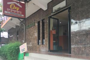 RedDoorz at Oxy Residence Manado
