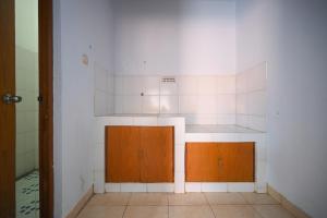 RedDoorz at Debalcon Accomodation Kuta Bali